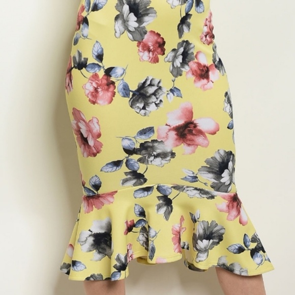 LAST Midi Yellow Floral Dress - Picture 5 of 8